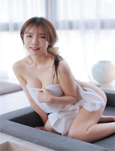 诱人的巨大双乳按摩-韩彩英电影